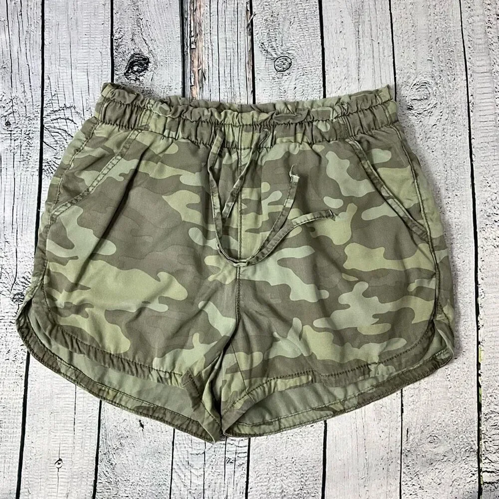 AMERICAN EAGLE 100% Lyocell Shorts